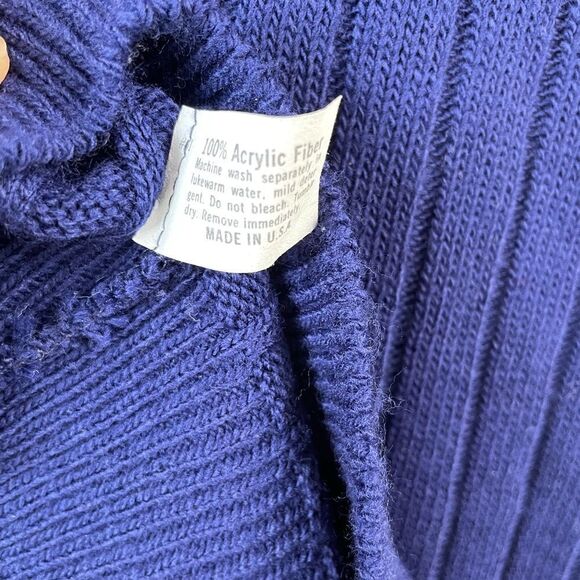 American Priority Sleeveless V-Neck Sweater Size L EUC - Picture 4 of 4